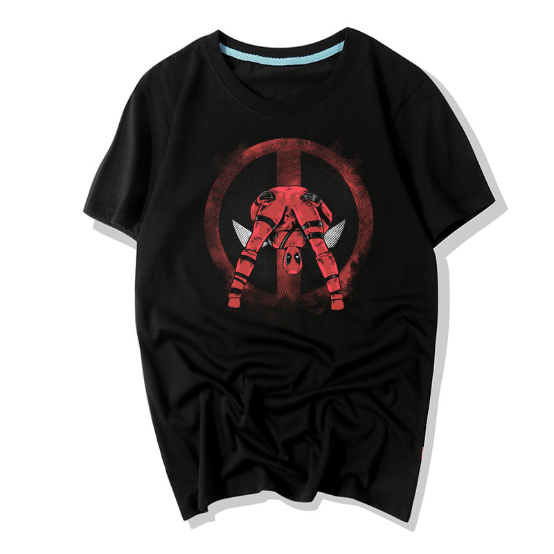 <p>Superhero Deadpool Tee Hot Topic T-Shirt</p>
