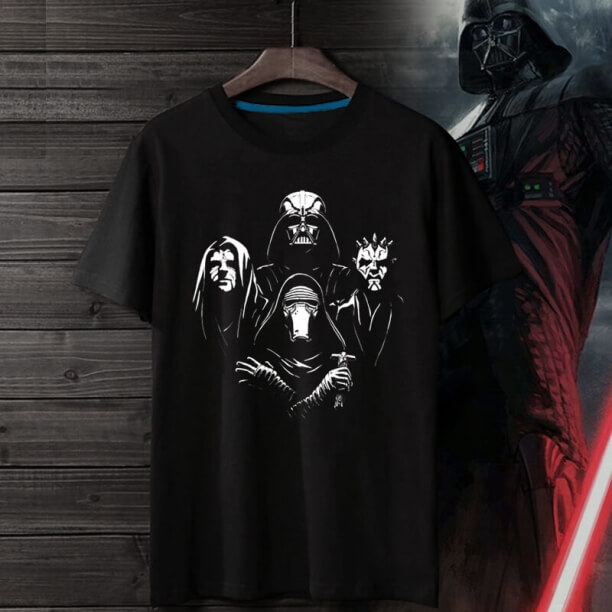 <p>Star Wars Tee Hot Topic T-Shirt</p>
